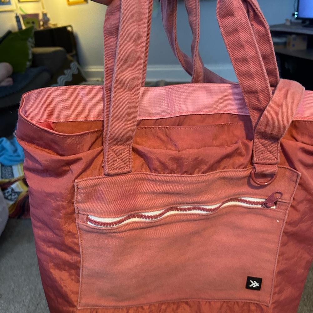 Thread Wallet Muted Rose Tote Bag with Front Zip Pocket - Picture 7 of 10